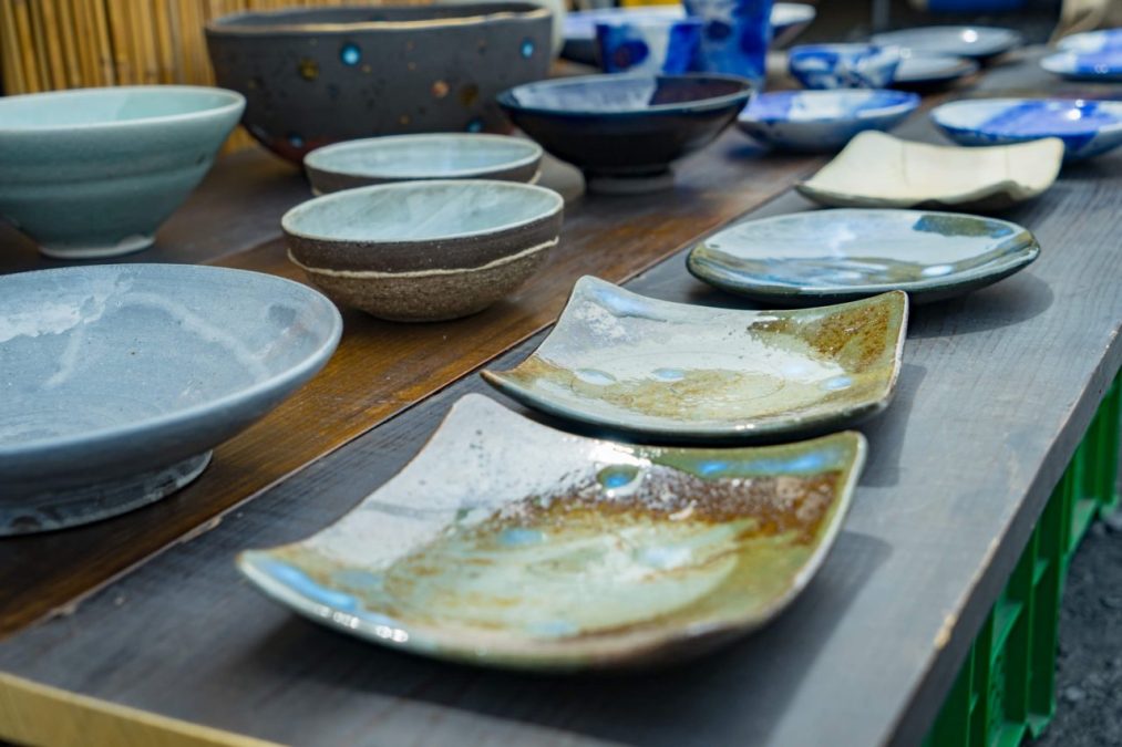 【益子町】春と秋の器の祭典！「益子陶器市」で“お気に入り”を見つける旅へ